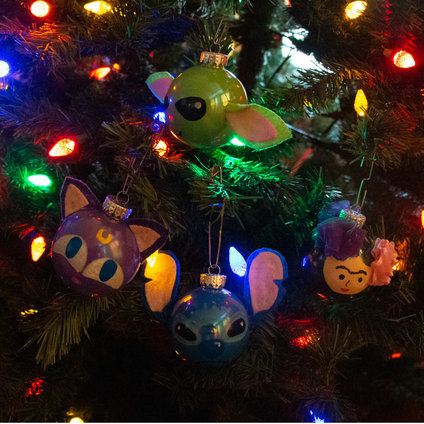 Fan Baubles